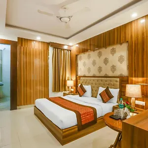 Отель Almati - Near Delhi Airport Нью-Дели